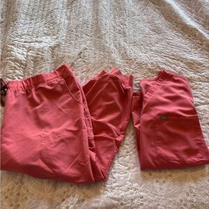 Coral Figs Scrub Set